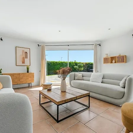 Les Terrasses Des Lavandieres & Pool 12 People Villa *